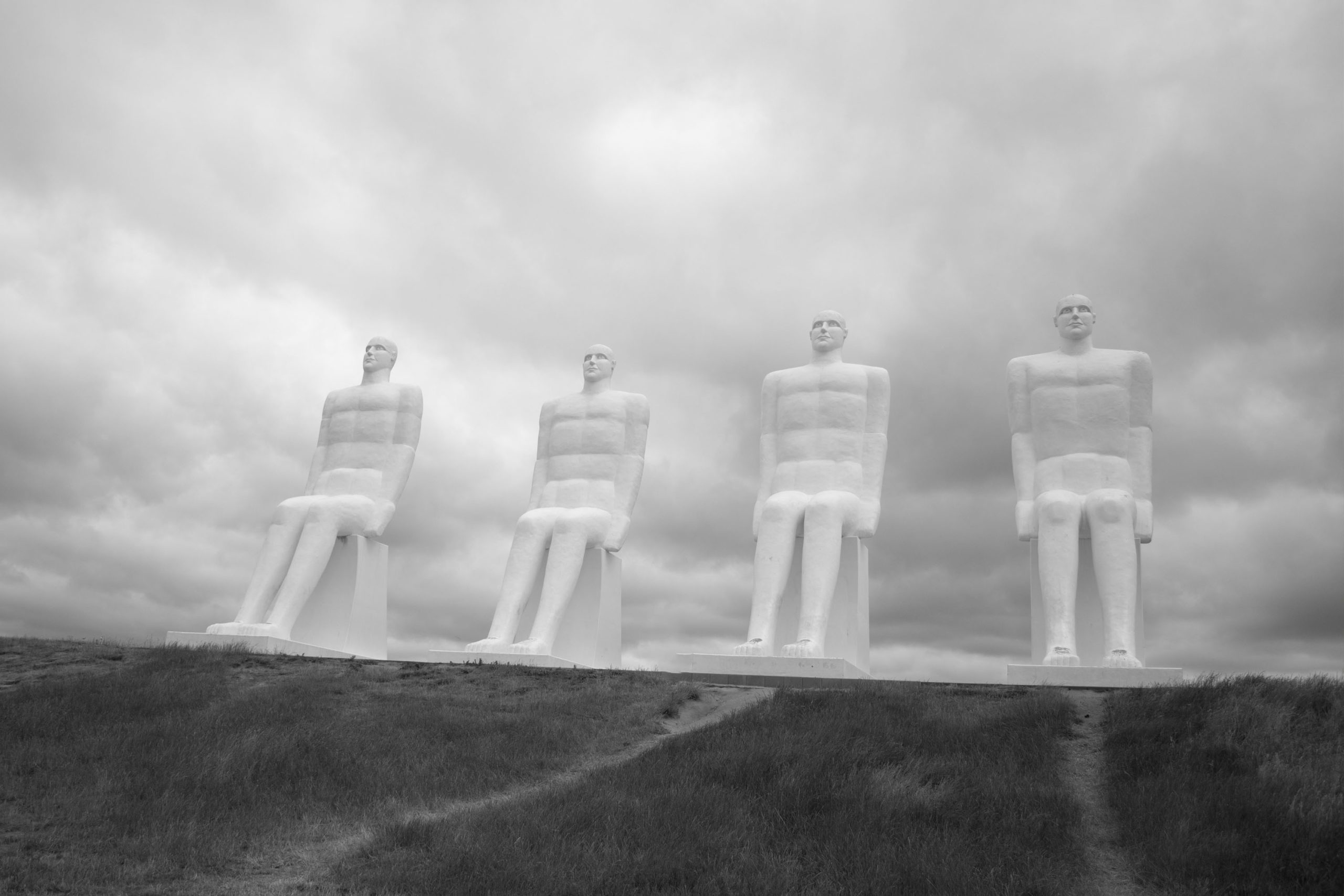 statue